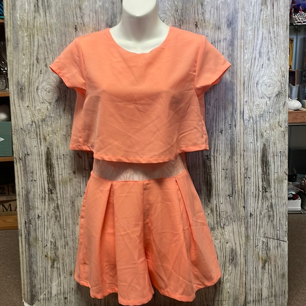 NWT Uniq Womens PEACH Lace Layered Sheer Crepe Zip Shorts Romper Jumper